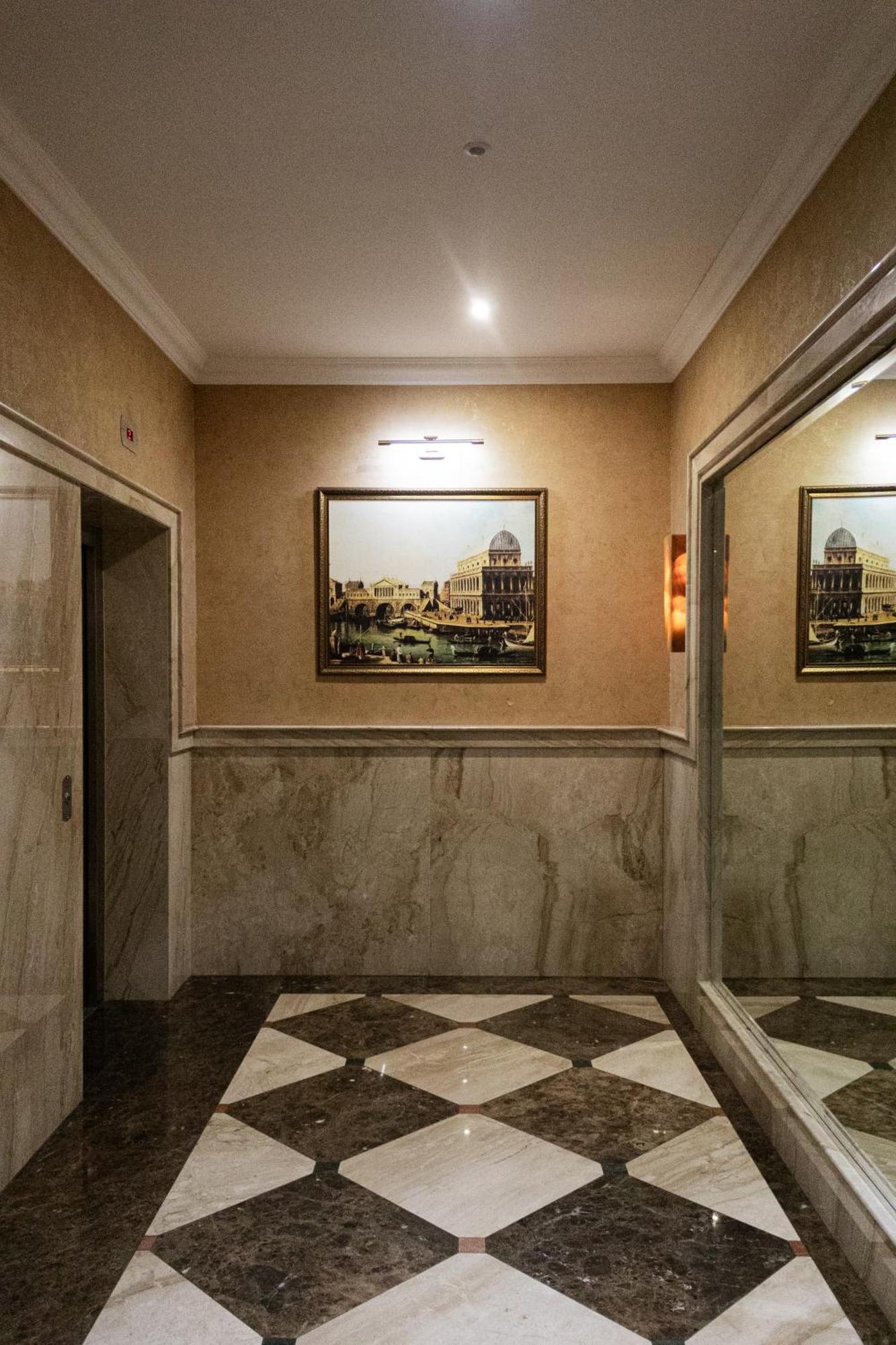 Central Luxury Antique Apartment Varna Luaran gambar